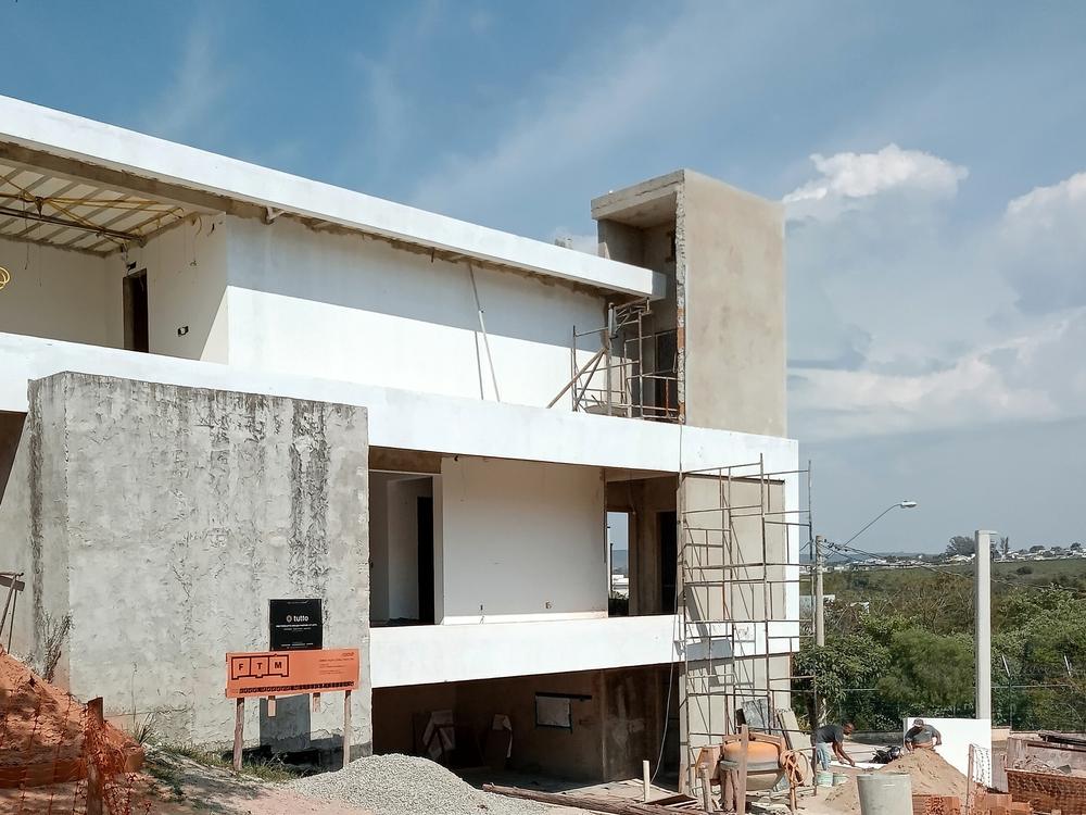 Agosto · fachada